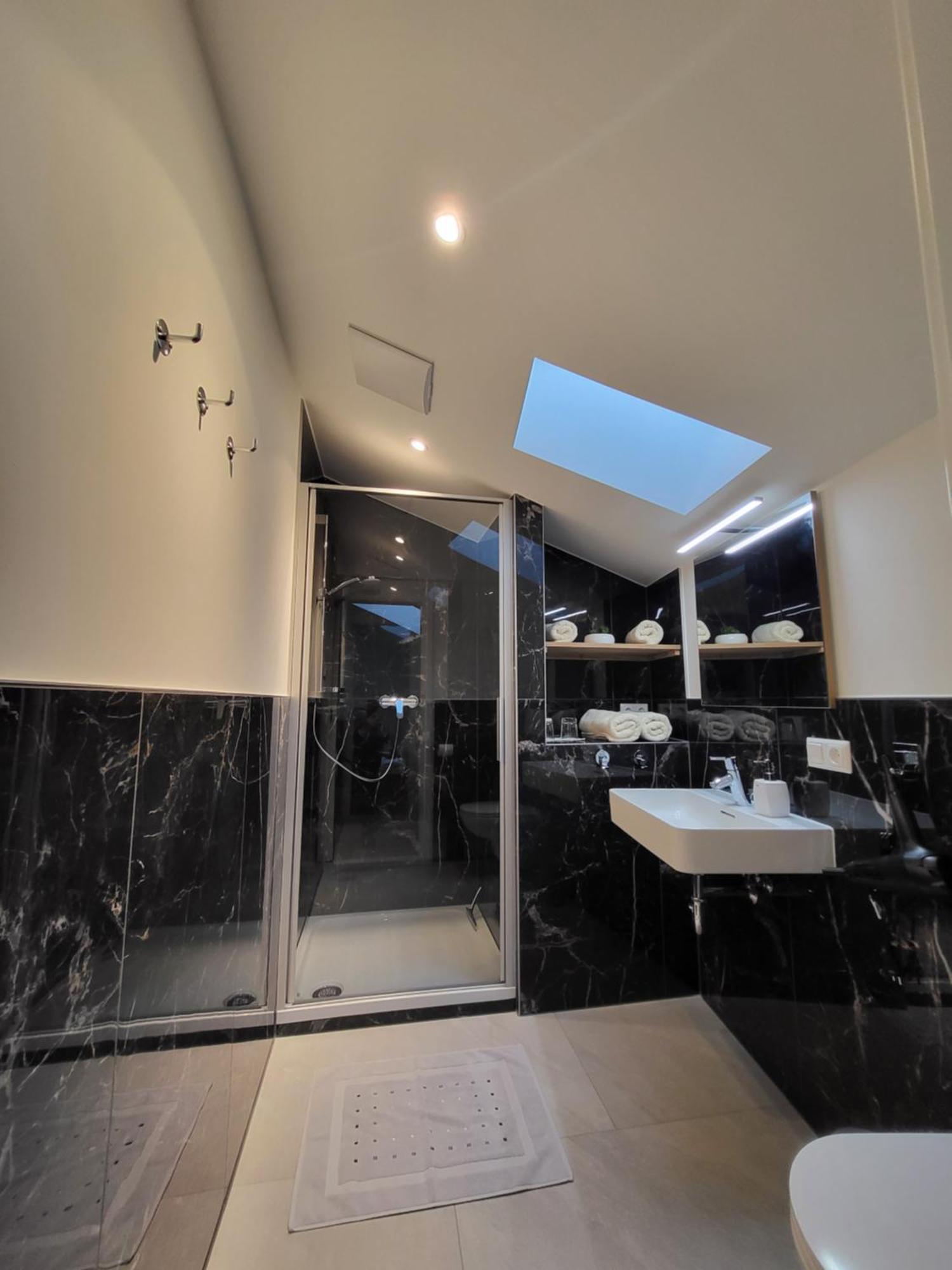 Appartements Mayr Inklusive Ganzjaehrig Gratis Zugang Zur Alpentherme Und Im Sommer Kostenlose Bergbahnnutzung باد هوفغاستين المظهر الخارجي الصورة